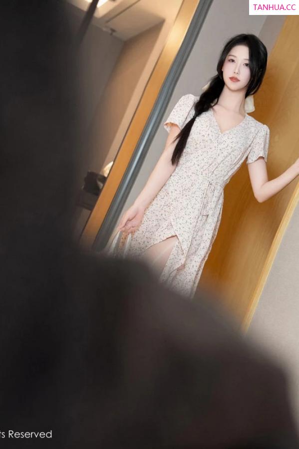 陈若依 抖娘利世 [XiuRen]高清写真图 2024.02.22 No.8130 利世 美腿丝袜第9张图片